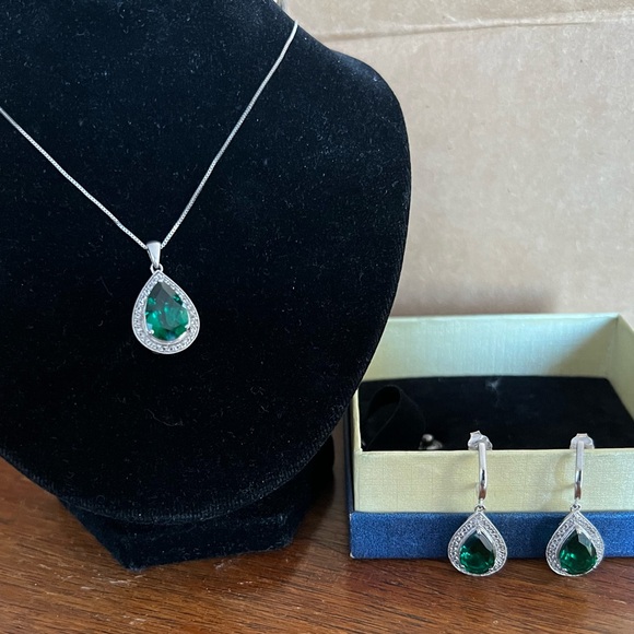 Sofia Vergara Sterling Pear Shaped Simulated Emerald Diamond Necklace & Earrings - Picture 3 of 16